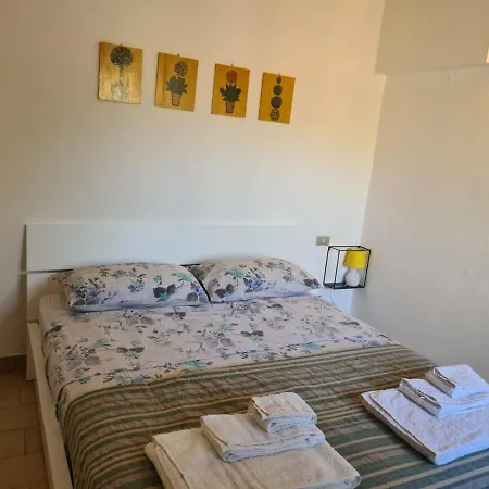 Caposchiera A 500 Metri Dal Mare Nyaraló