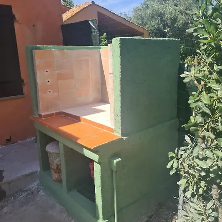 Caposchiera A 500 Metri Dal Mare Nyaraló Villasimius
